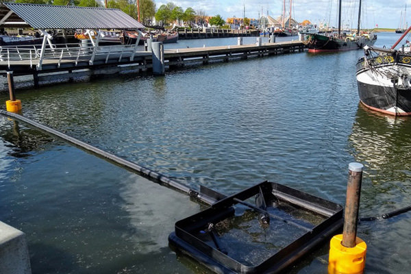 Floating inflatable conductor