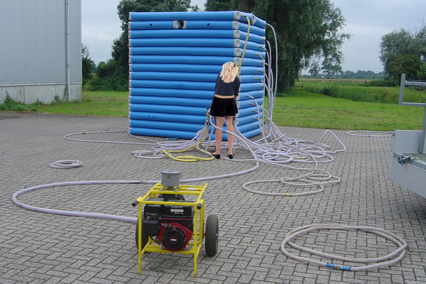 Safe recovery of aircraft with lifting cushions