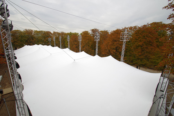 Large Stretch Roof
