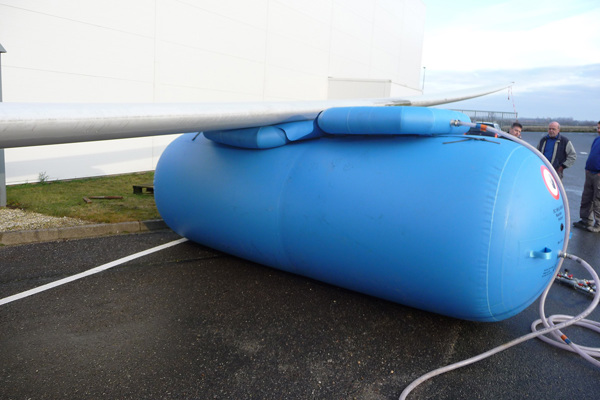 Safe rotor blade lift solutions