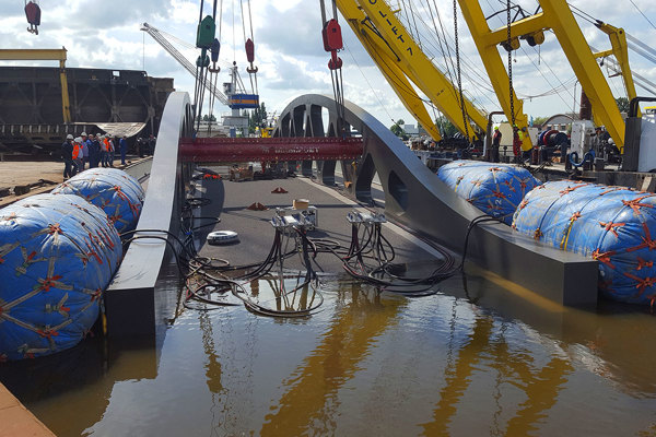 Sailing bridge structures