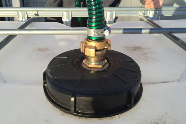 Drainage pit for mobile floors