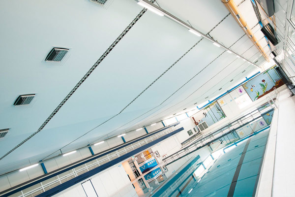 Zwembadbestendige Spanplafonds