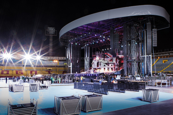 Inflatable Air Cushion Roof MDNA 2012 09