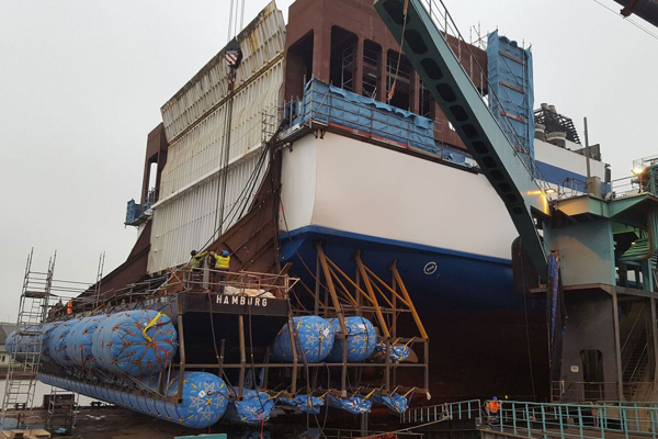 7 Floaters On Ship