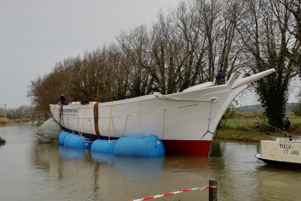 Pontoon floating cushions