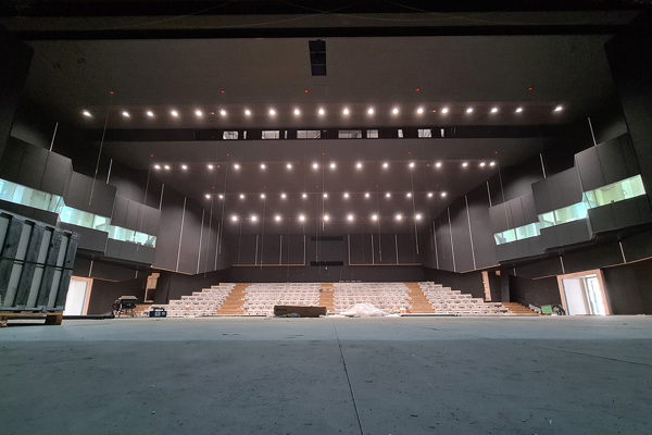 01 Akoestische Spanwanden Auditorium