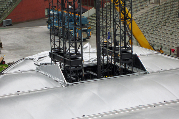 Inflatable Air Cushion Roof MDNA 2012 05