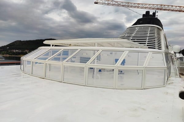 ETFE roof and windshield on the upper deck