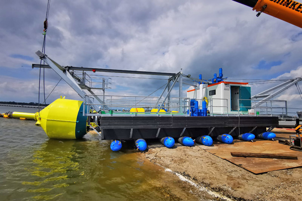 Roller cushion technology for ships