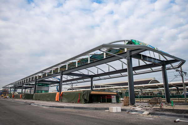 6.Aanbrengen Busstation Overkapping