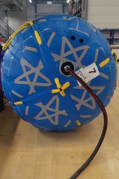 Lifting cushions for underwater use