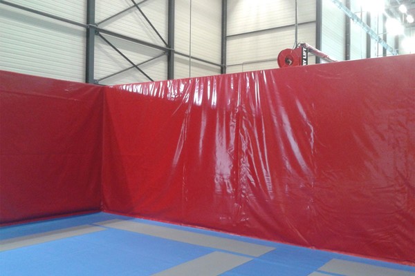 Waterproof sidewalls floor