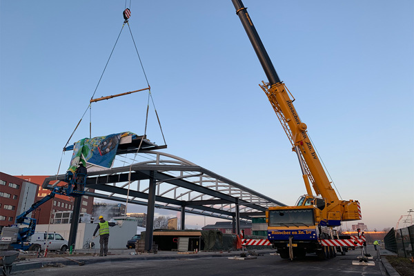 1.Mounting Busstation Canopy1