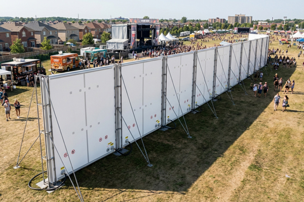 Pantallas acústicas móviles para festivales
