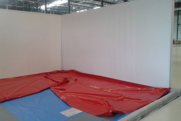 Waterproof sidewalls floor