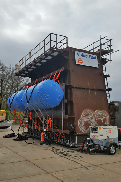 Floating support for drying pit