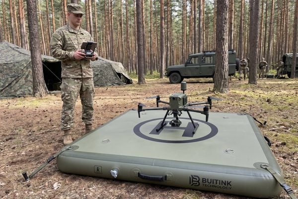 Camouflage-uitvoering van de opblaasbare landing pad voor defensie
